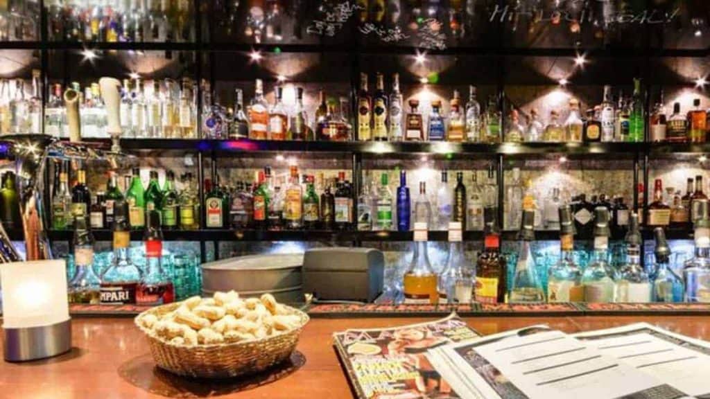 ᐅ Gin Bar Nürnberg dieroteBar Ginnatic dein Gin Blog