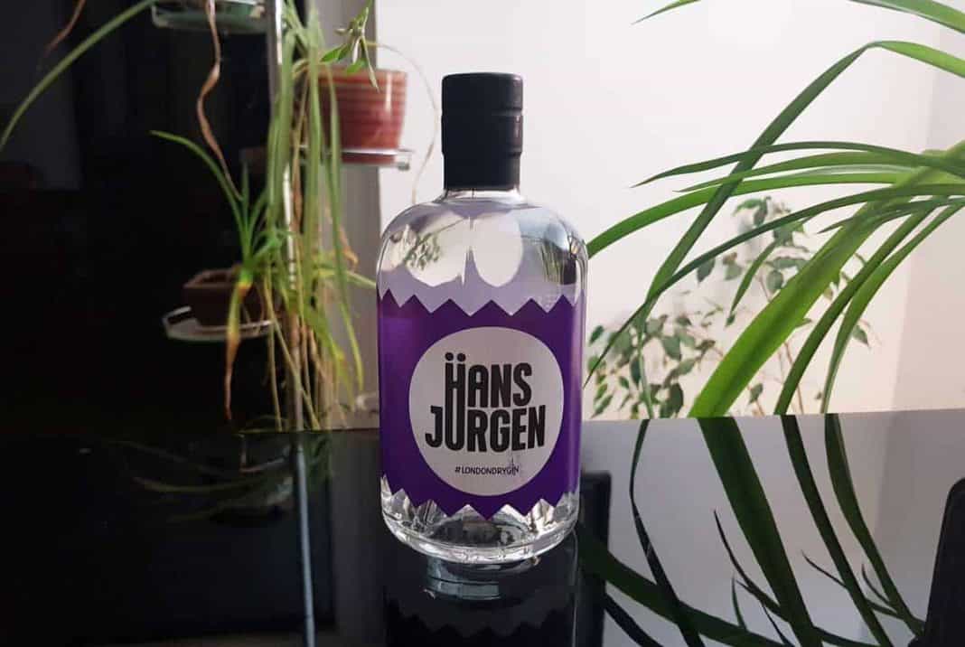 Eine Flasche des Hans Jürgen Eiszeit Gins