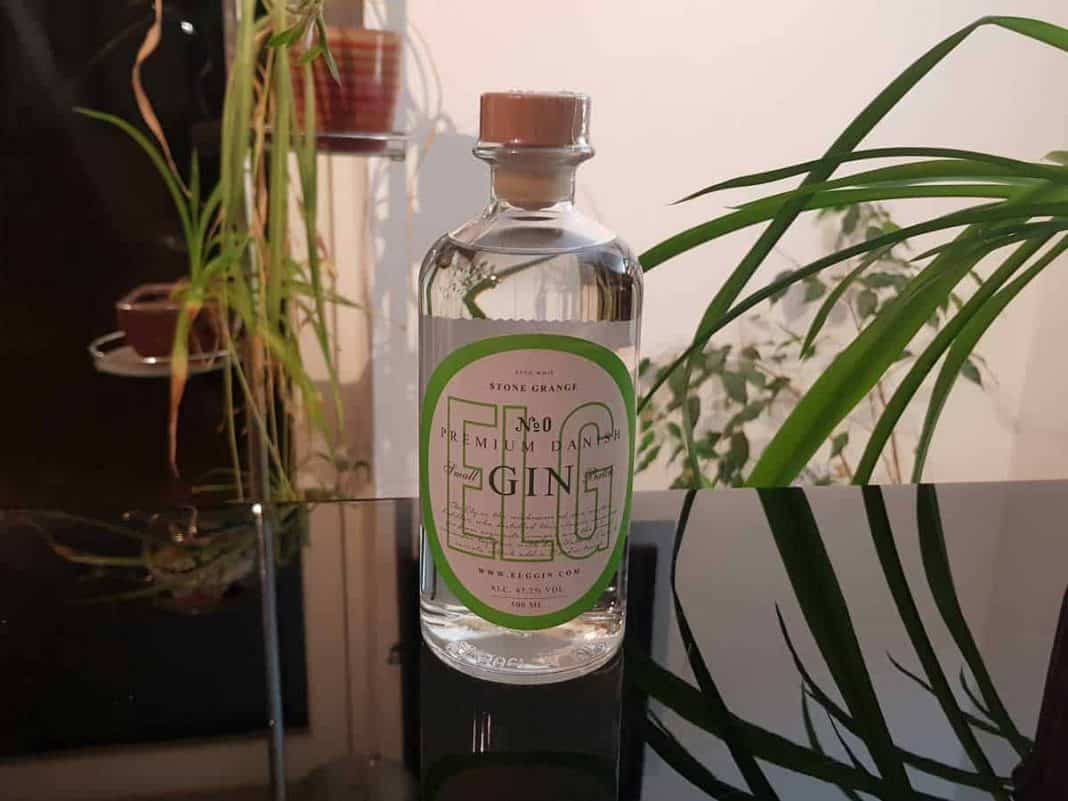 Eine Flasche des ELG Gin No. 1