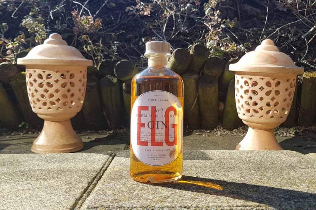 Eine Flasche des ELG Gins No. 2